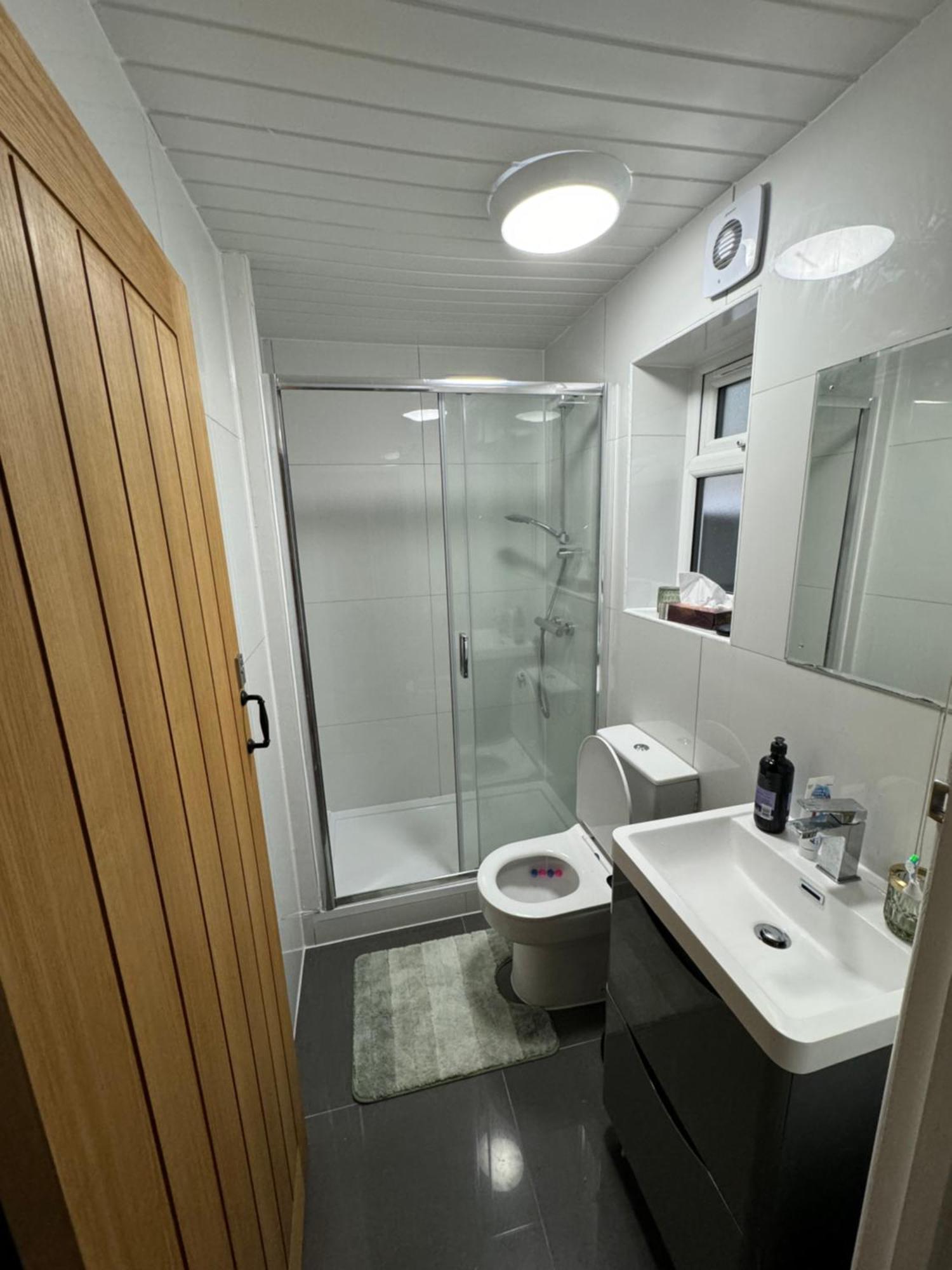 Wild & Free Hot Tub Retreat Apartamento Dartford Exterior foto